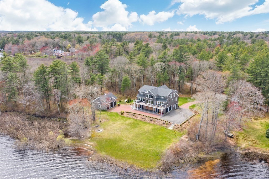 300 Black Mallard Road Raynham, MA 02767 - Photo 4 of 41 Gallery Image 4