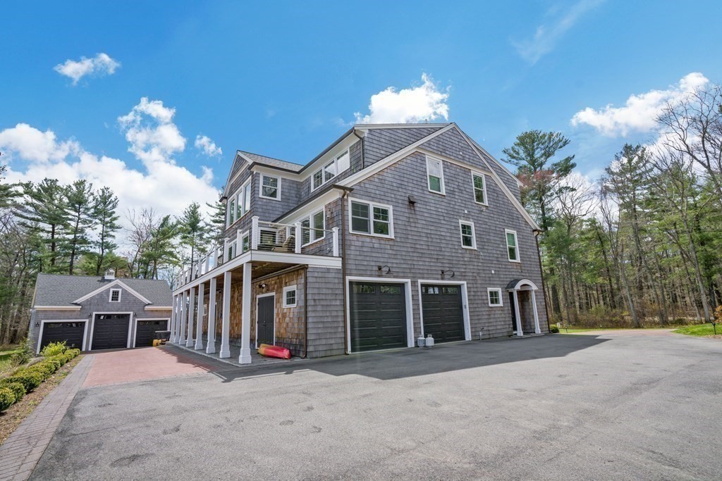 300 Black Mallard Road Raynham, MA 02767 - Photo 6 of 41 Gallery Image 6
