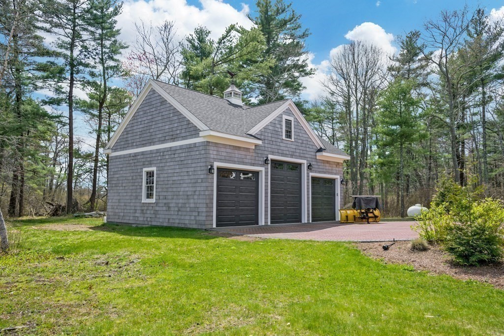 300 Black Mallard Road Raynham, MA 02767 - Photo 7 of 41 Gallery Image 7