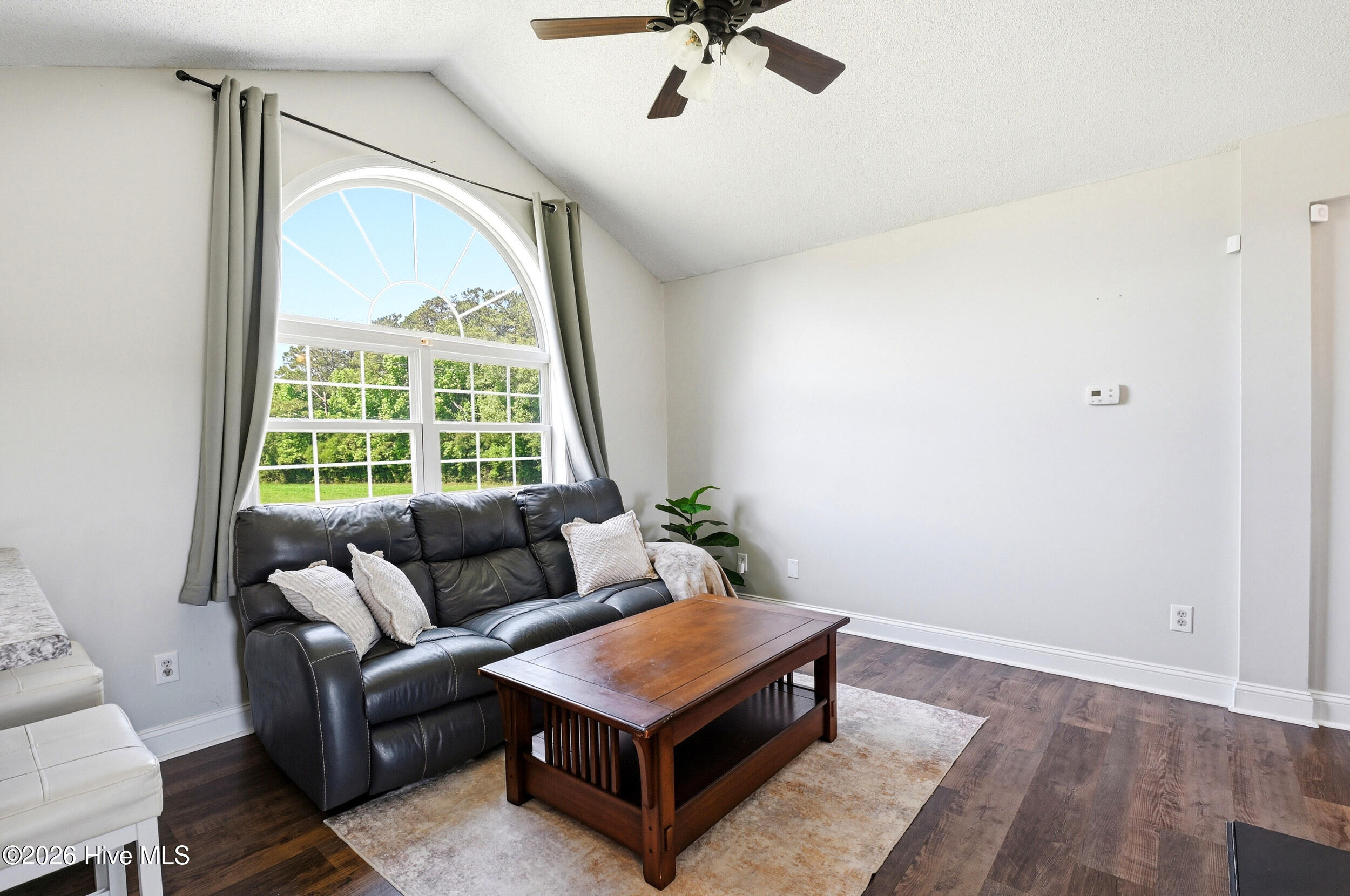 380 Swinson Road Maple Hill, NC 28454 - Photo 11 of 56 Living Room