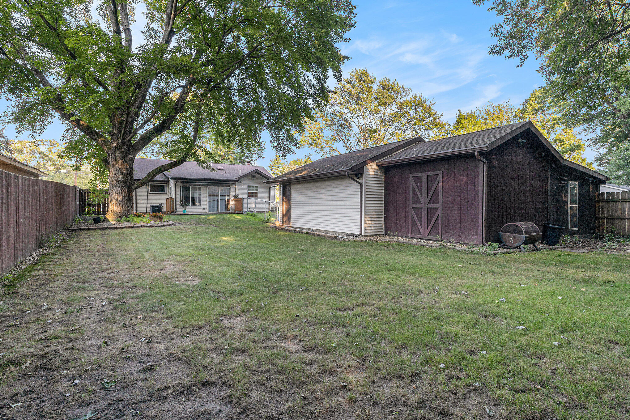 520 Johnson Road Michigan City, IN 46360 - Photo 10 of 11 a house view with a garden space