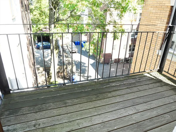 $2,700 | 395 Harvard Street, Unit 6, Brookline, MA 02446