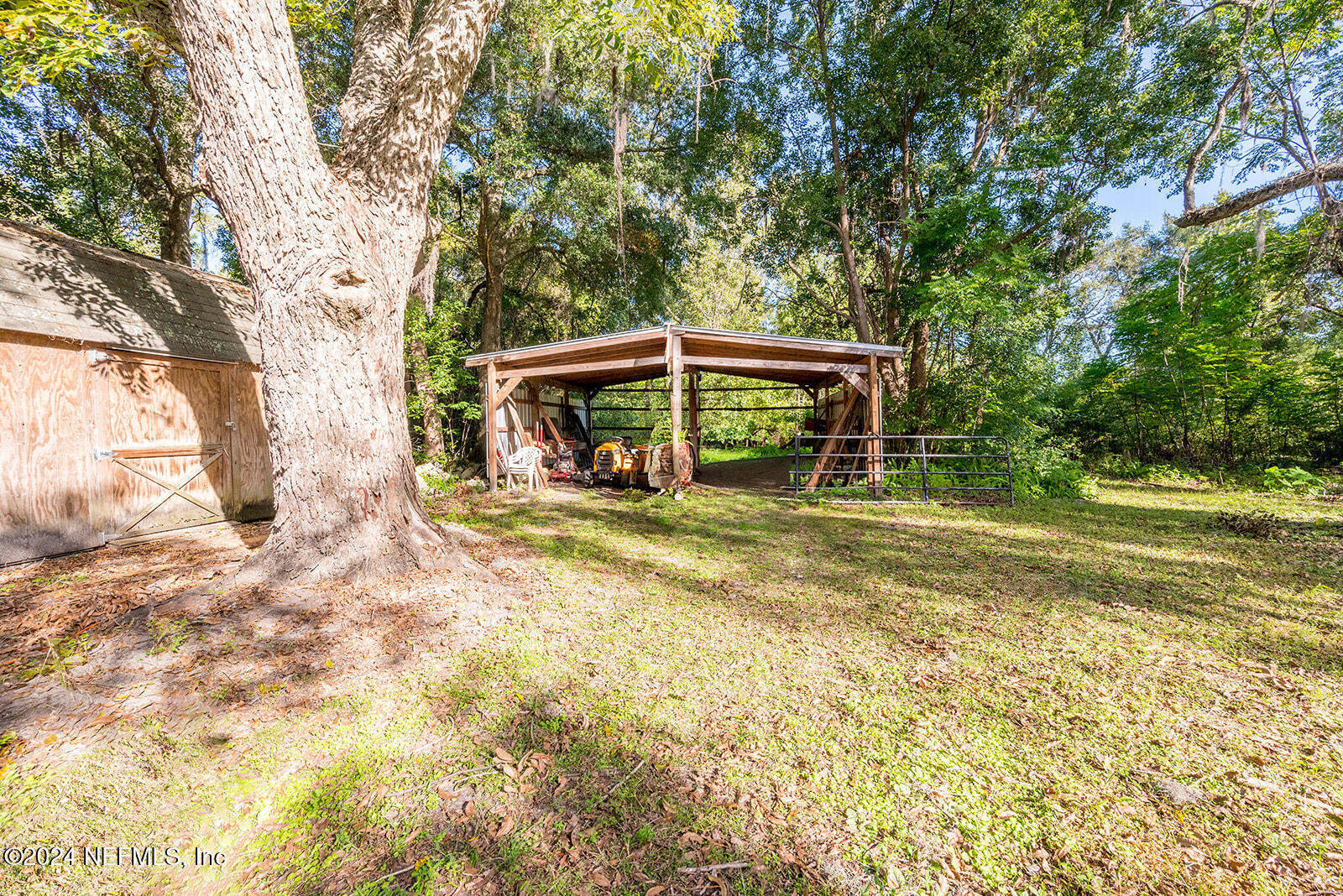 207 Price Road Hawthorne, FL 32640 - Photo 10 of 40 207 price rd-11