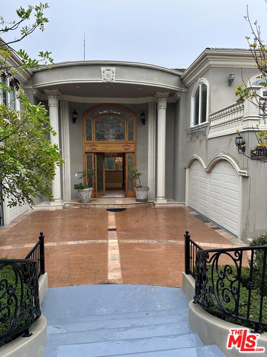 2167 Queensborough Lane, Los Angeles, CA 90077 Compass