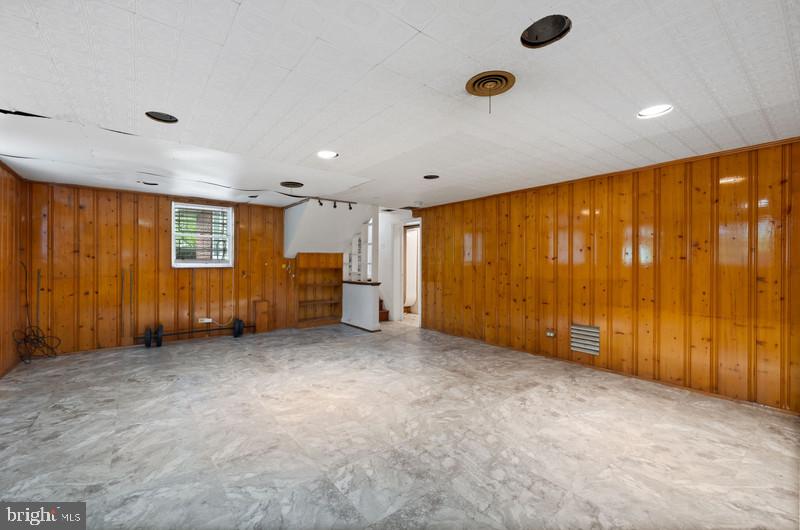 4109 Westview Road Baltimore, MD 21218 - Photo 25 of 35 a view of an empty room with a window