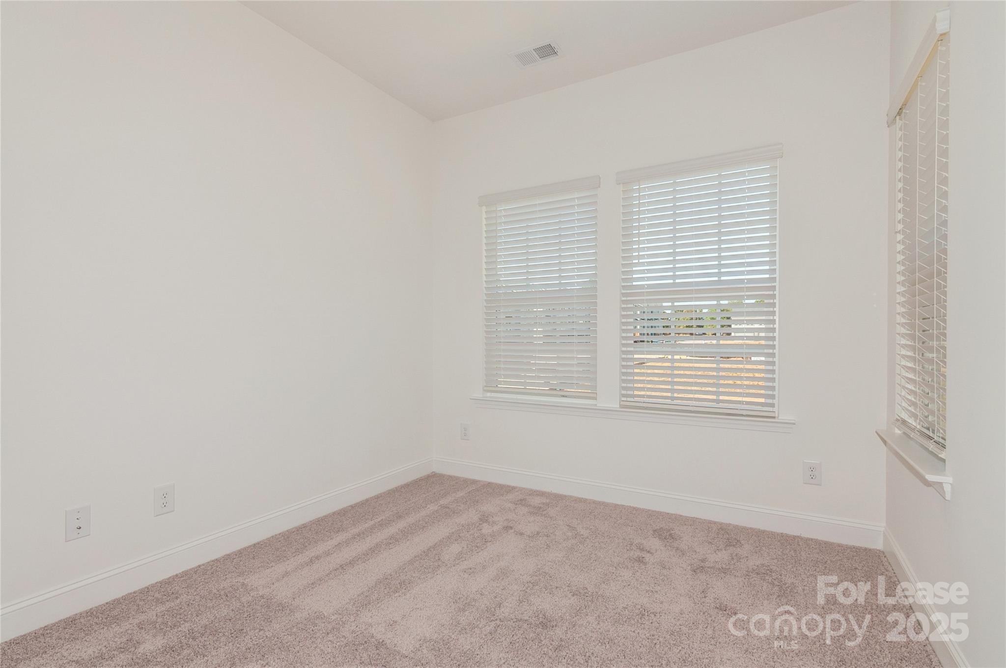 6006 Cedar Chip Way Matthews, NC 28105 - Photo 32 of 35 an empty room with a window