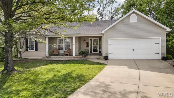 $435,000 | 22 Eagle Spur Court, St. Charles, MO 63303