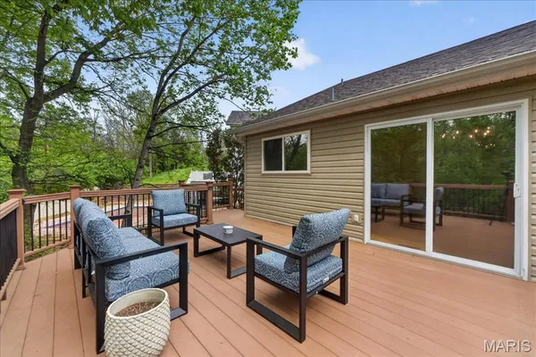 $435,000 | 22 Eagle Spur Court, St. Charles, MO 63303