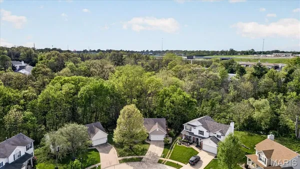 $435,000 | 22 Eagle Spur Court, St. Charles, MO 63303