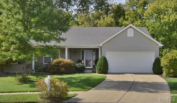 $435,000 | 22 Eagle Spur Court, St. Charles, MO 63303