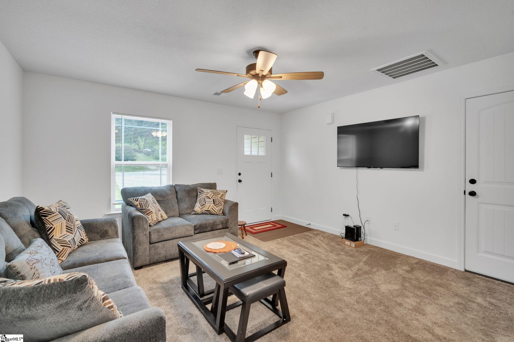 407 Waters Road Inman, SC 29349 - Photo 4 of 27