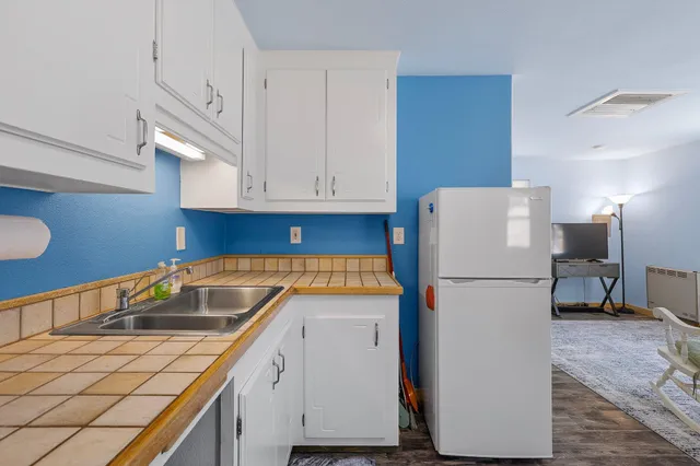 $599,000 | 6949 Rector Creek Road, Igo, CA 96047