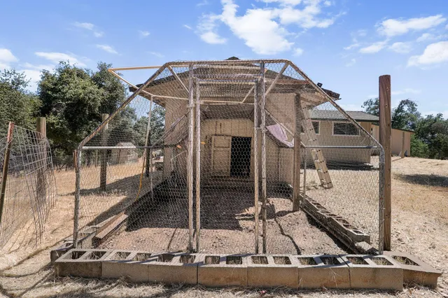 $599,000 | 6949 Rector Creek Road, Igo, CA 96047