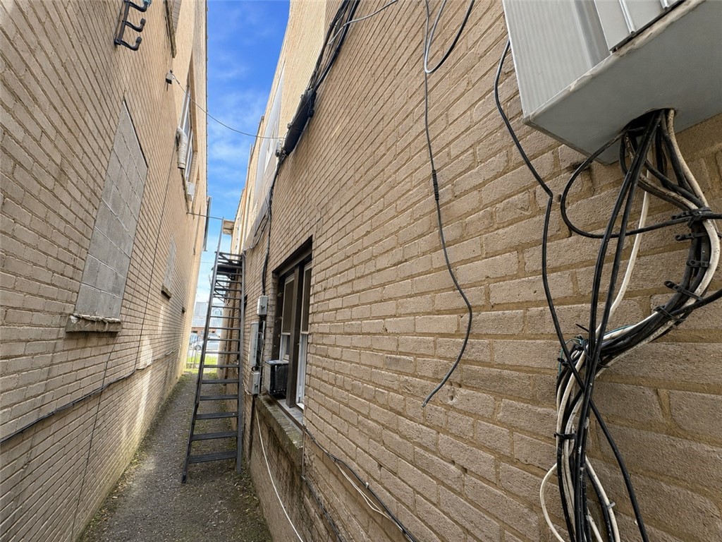1052-1056 Dewey Avenue, Unit 1052 Rochester, NY 14613 - Photo 22 of 24