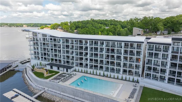 $825,000 | 1035 Topsider Lane, Unit 516, Osage Beach, MO 65065