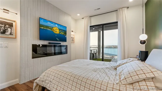 $825,000 | 1035 Topsider Lane, Unit 516, Osage Beach, MO 65065