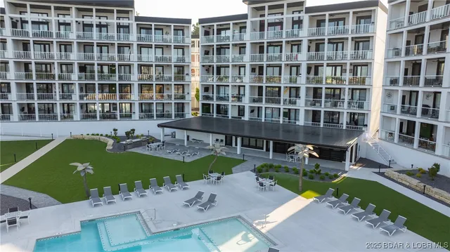 $825,000 | 1035 Topsider Lane, Unit 516, Osage Beach, MO 65065