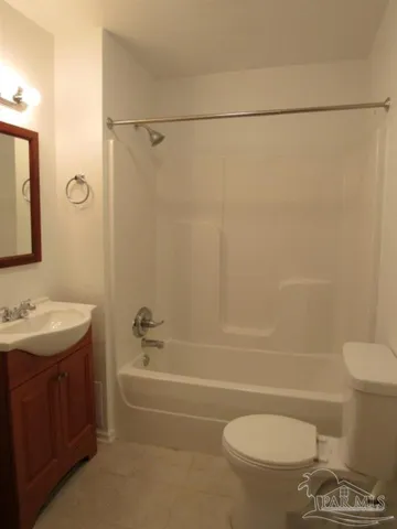 $1,400 | 525 West Gregory Street, Pensacola, FL 32502