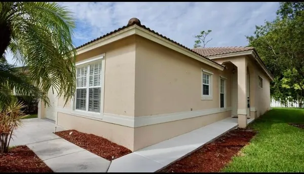 $2,900 | 145 Prestige Drive, Royal Palm Beach, FL 33411