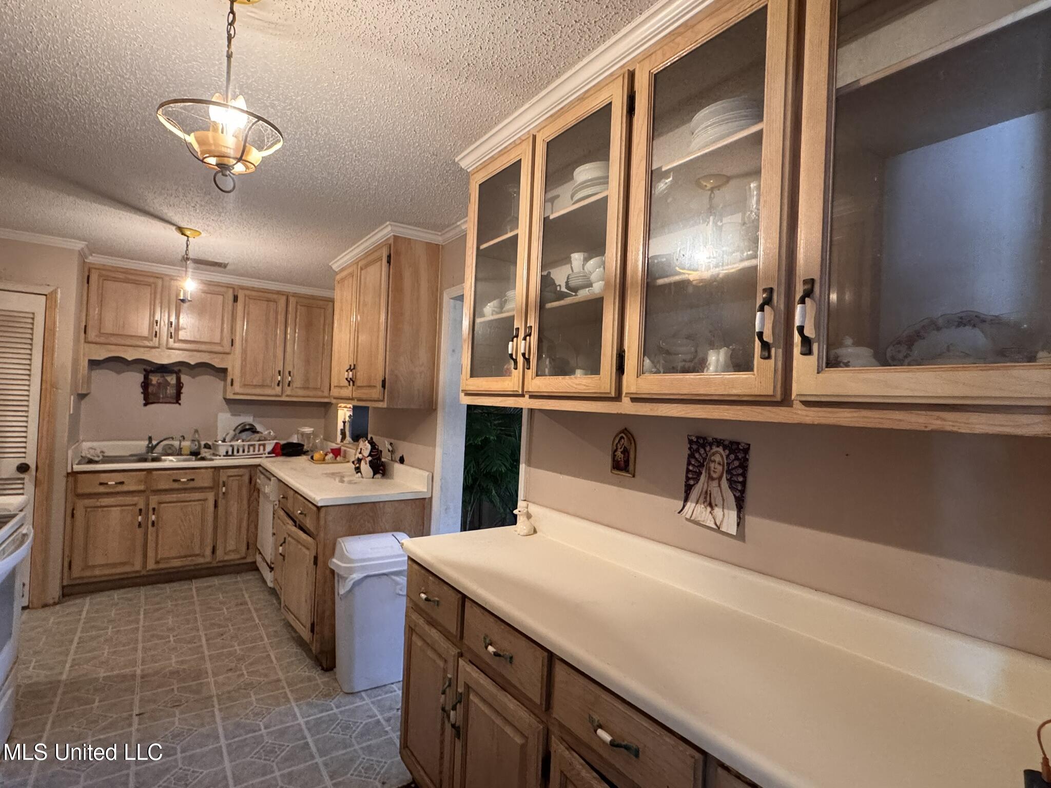 2930 Dantzler Street Moss Point, MS 39563 - Photo 14 of 44 IMG_1965