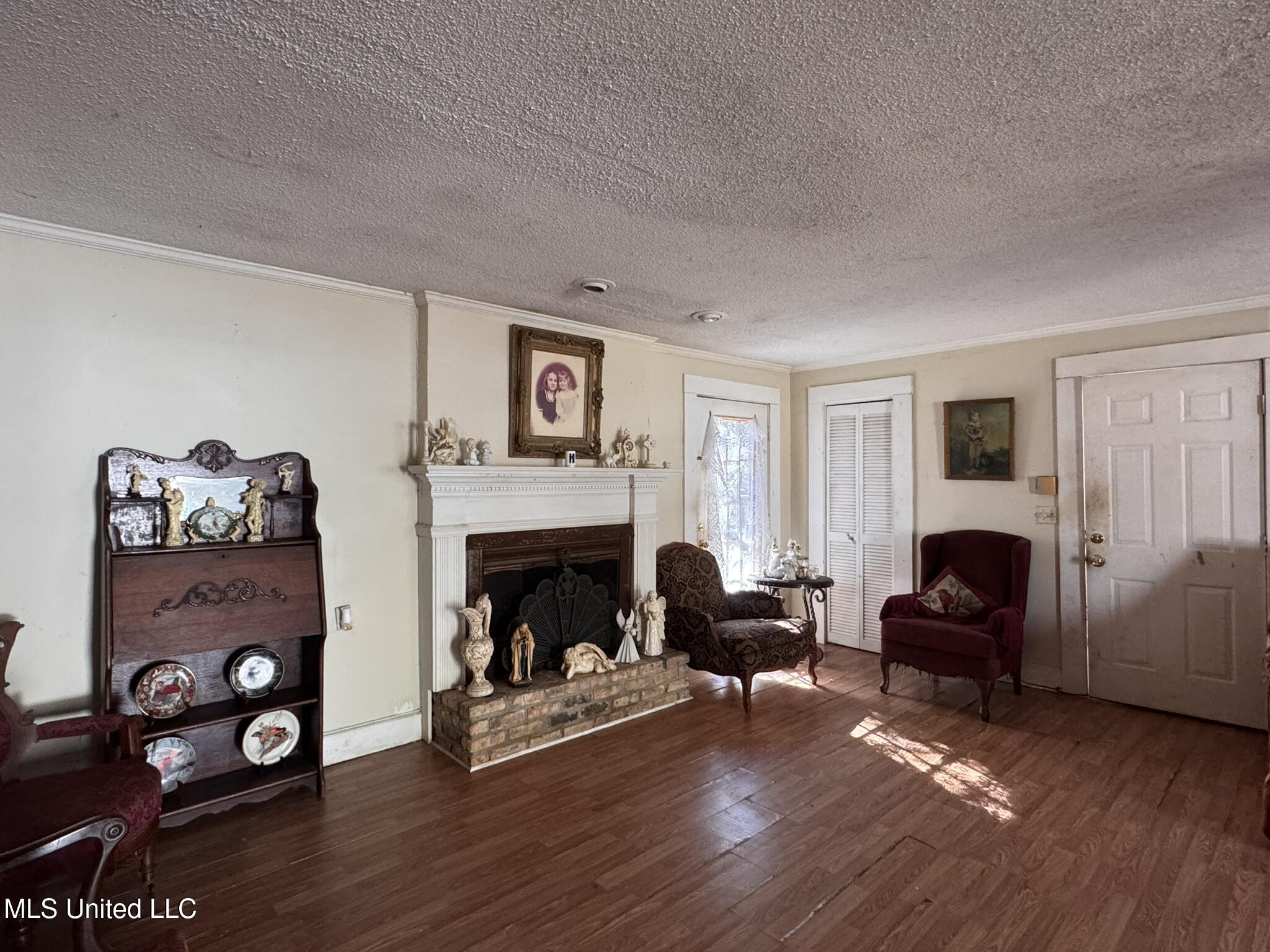 2930 Dantzler Street Moss Point, MS 39563 - Photo 7 of 44 IMG_1966