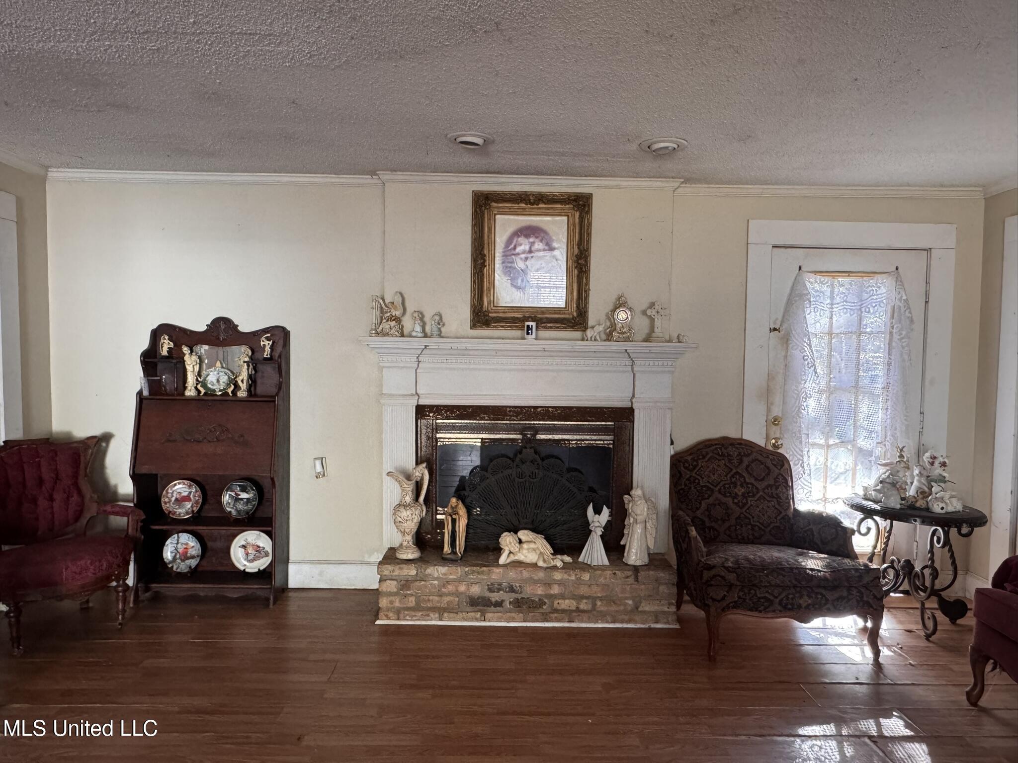 2930 Dantzler Street Moss Point, MS 39563 - Photo 8 of 44 IMG_1973