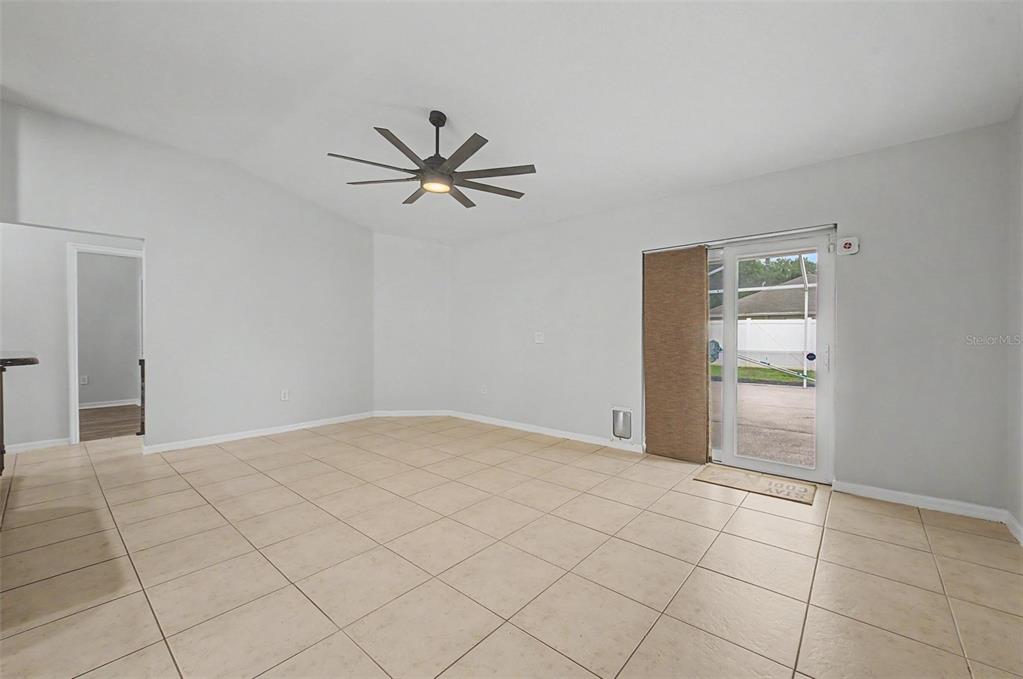 4021 Lithia Ridge Boulevard Valrico, FL 33596 - Photo 10 of 48