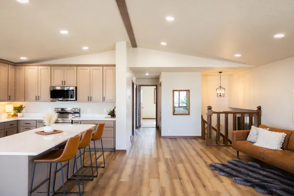 $475,000 | 1961 South Shore Drive, Worthington, MN 56187