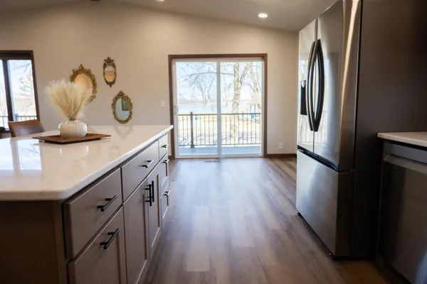 $475,000 | 1961 South Shore Drive, Worthington, MN 56187