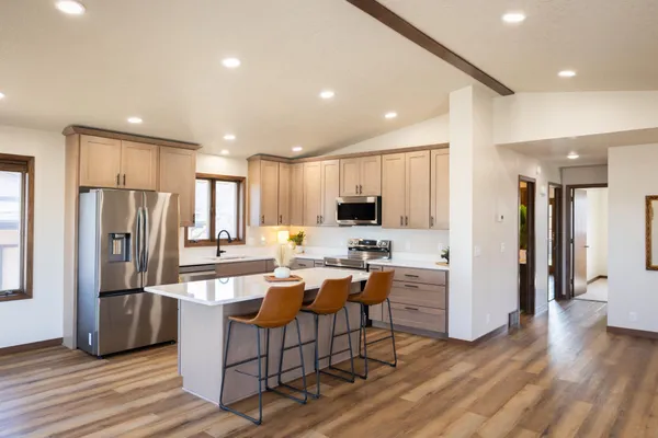 $475,000 | 1961 South Shore Drive, Worthington, MN 56187