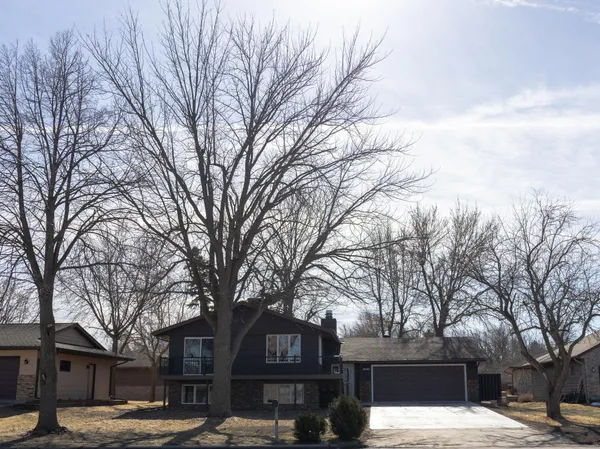 $475,000 | 1961 South Shore Drive, Worthington, MN 56187