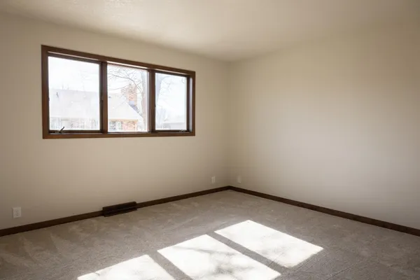 $475,000 | 1961 South Shore Drive, Worthington, MN 56187
