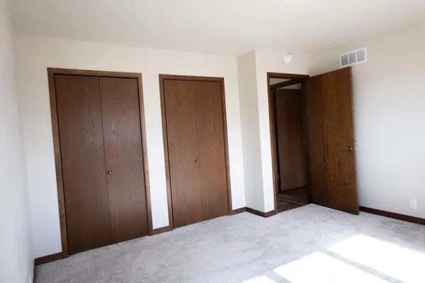 $475,000 | 1961 South Shore Drive, Worthington, MN 56187