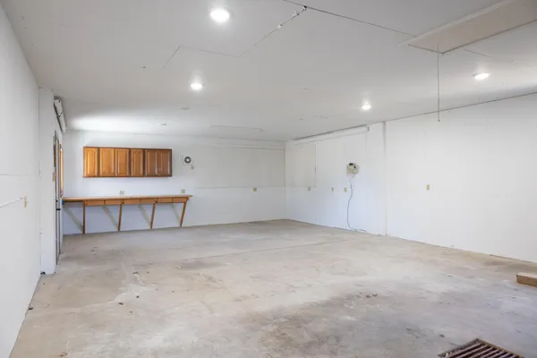 $475,000 | 1961 South Shore Drive, Worthington, MN 56187