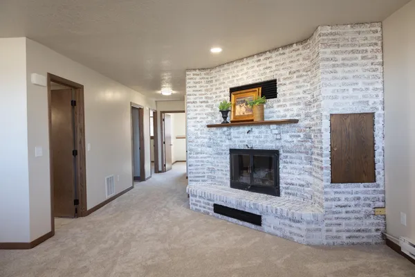 $475,000 | 1961 South Shore Drive, Worthington, MN 56187