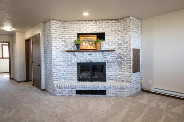 $475,000 | 1961 South Shore Drive, Worthington, MN 56187