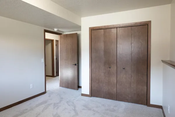 $475,000 | 1961 South Shore Drive, Worthington, MN 56187