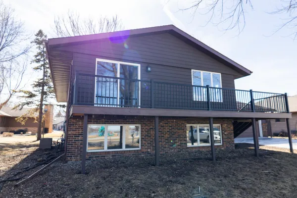 $475,000 | 1961 South Shore Drive, Worthington, MN 56187