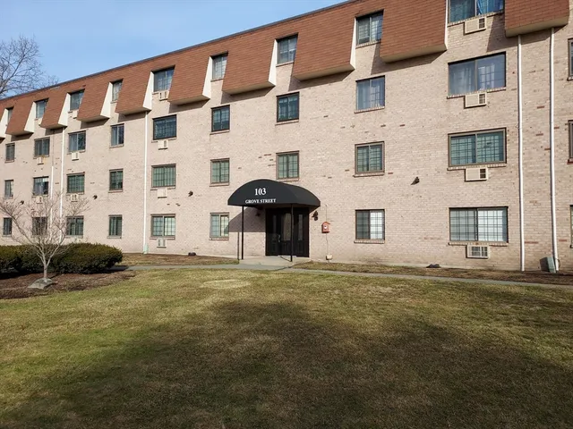 $229,000 | 103 Grove Street, Unit 349, Rockland, MA 02370