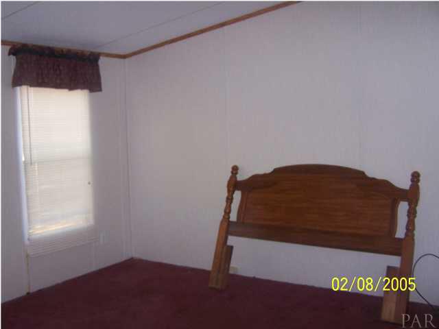 5637 Tom Sawyer Road Milton, FL 32583 - Photo 12 of 16 Gallery Image 12