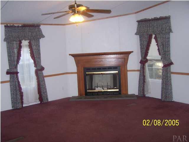 5637 Tom Sawyer Road Milton, FL 32583 - Photo 4 of 16 Gallery Image 4