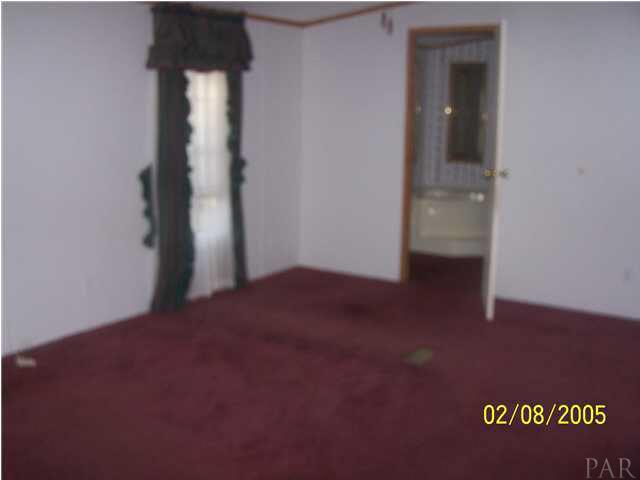 5637 Tom Sawyer Road Milton, FL 32583 - Photo 7 of 16 Gallery Image 7