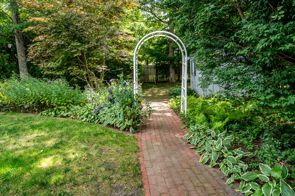 141 Rolling Hitch Road Centerville, MA 02632 - Photo 32 of 35 back1