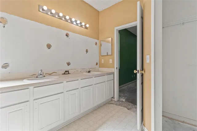 $299,990 | 10323 Goldenbrook Way, Tampa, FL 33647