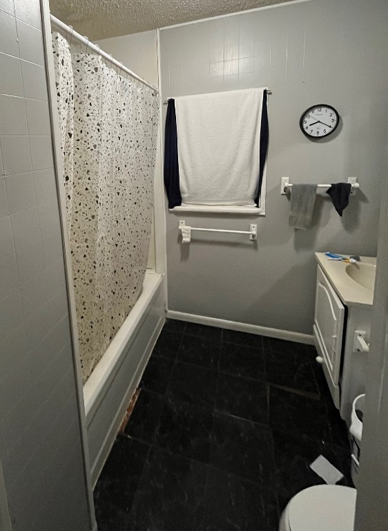 608 South Bell Street Big Spring, TX 79720 - Photo 6 of 11 a bathroom with a toilet and a shower