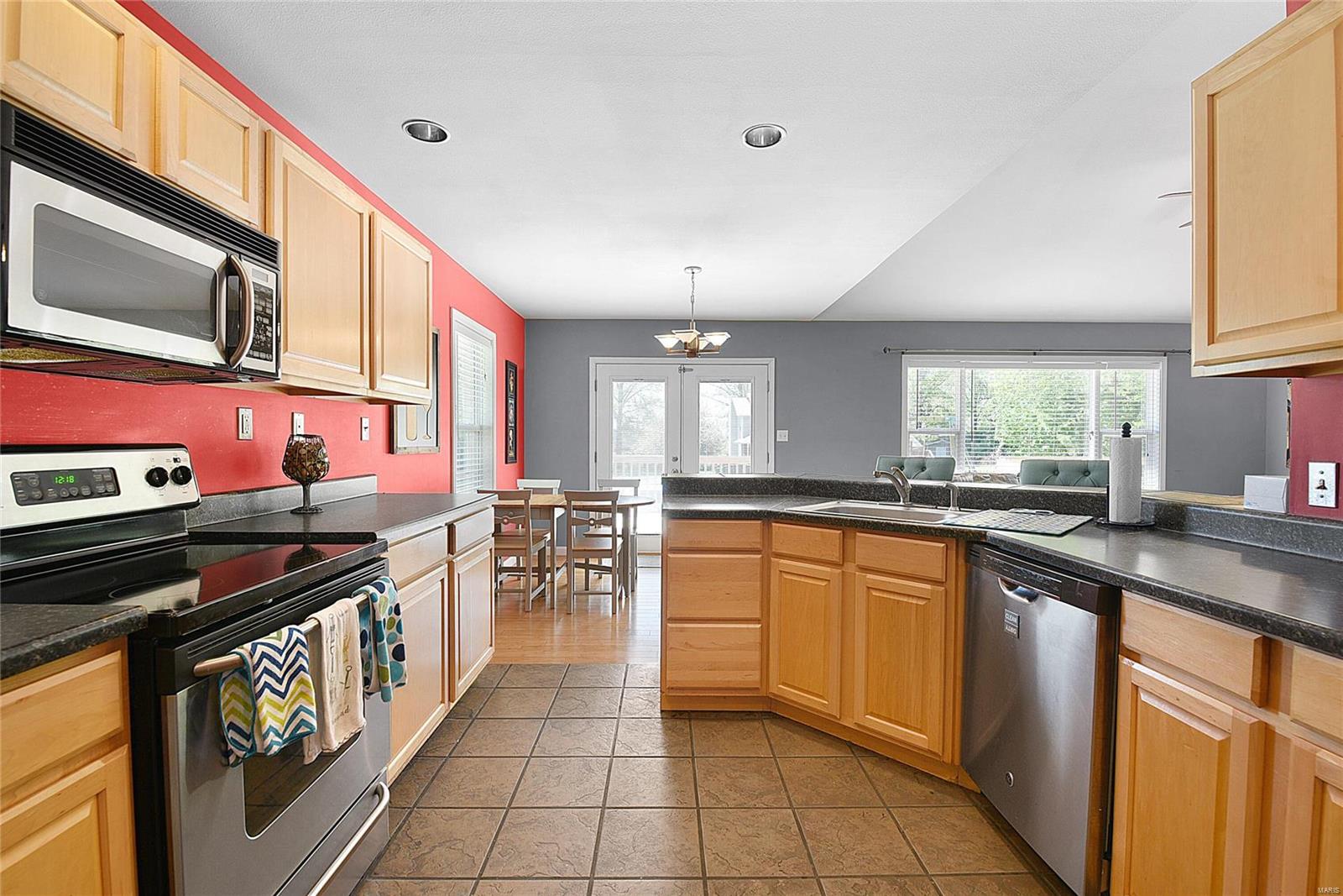 512 Holiday Dam Road Edwardsville, IL 62025 - Photo 12 of 42 Gallery Image 12