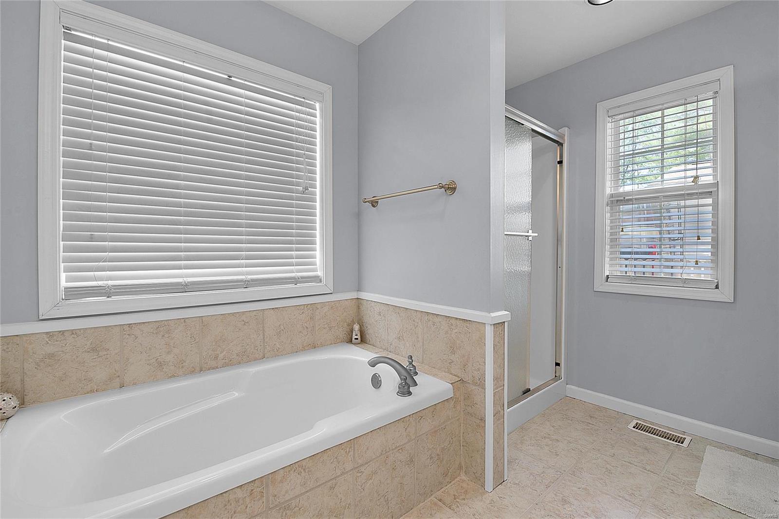 512 Holiday Dam Road Edwardsville, IL 62025 - Photo 16 of 42 Gallery Image 16