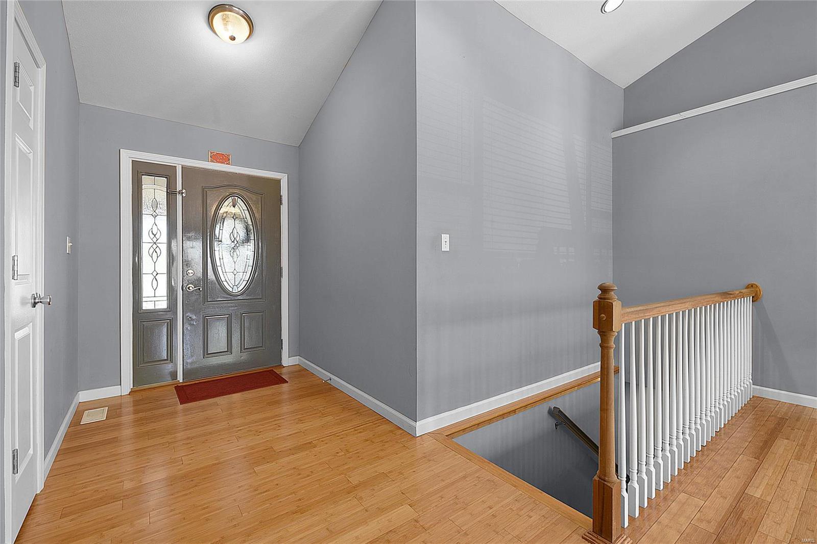 512 Holiday Dam Road Edwardsville, IL 62025 - Photo 6 of 42 Gallery Image 6