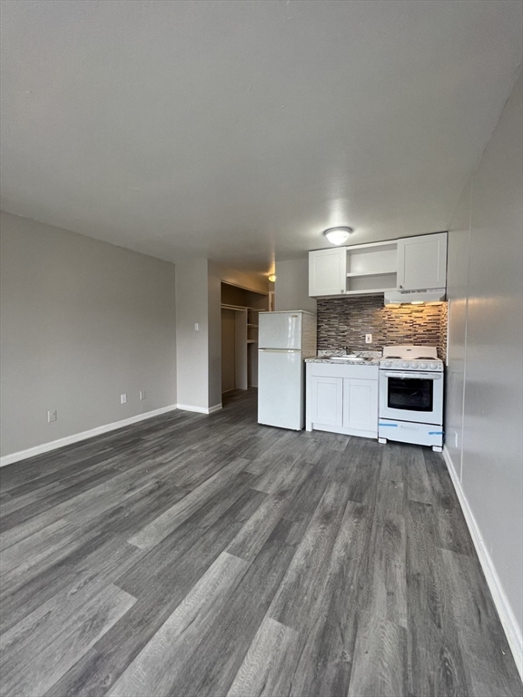 1159 Dwight Street, Unit O Holyoke, MA 01040 - Photo 2 of 3