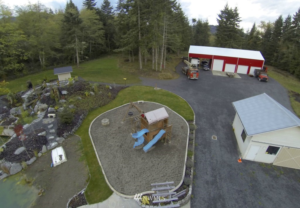 566 Dan Kelly Road Port Angeles, WA 98363 - Photo 4 of 25 Gallery Image 4
